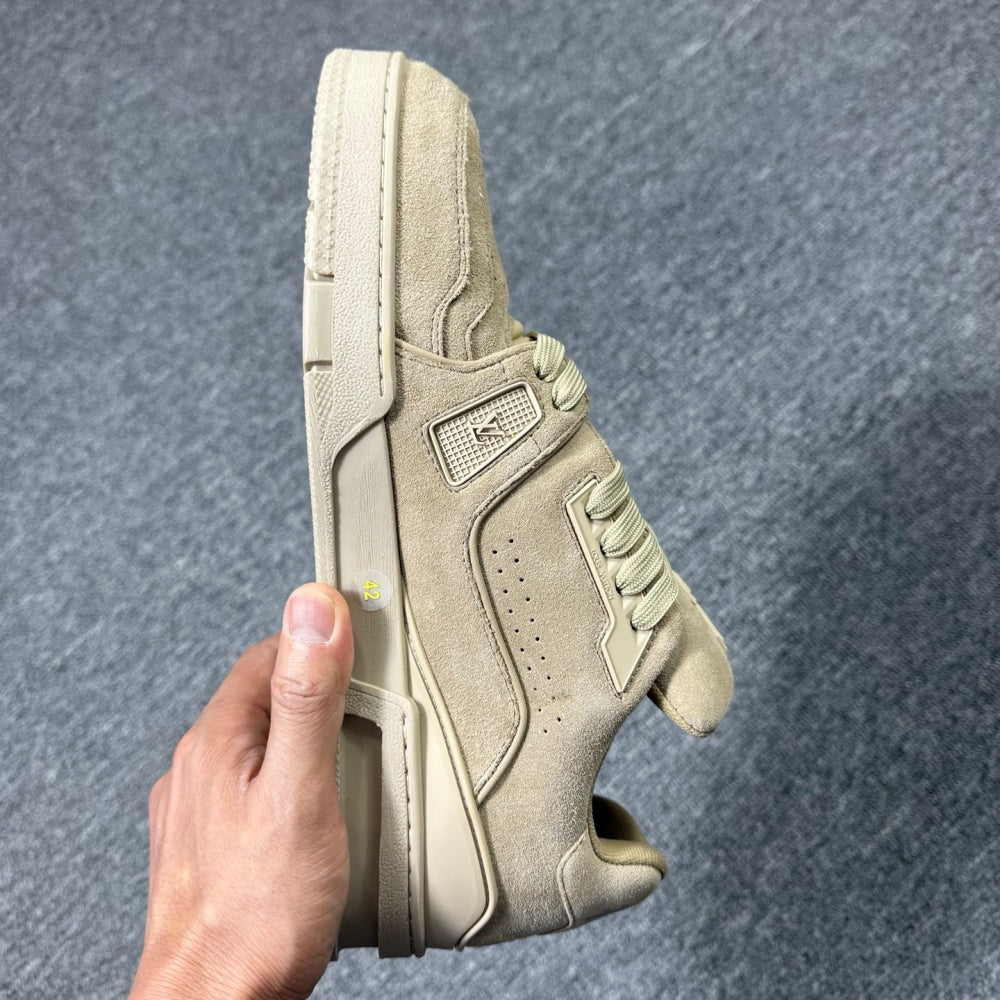 트레이너 스니커즈 (Trainer sneakers)
