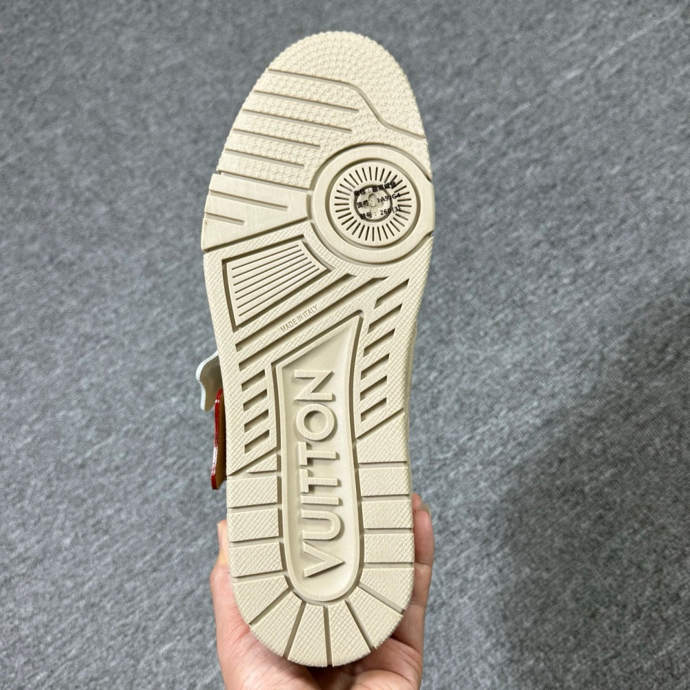 트레이너 스니커즈 (Trainer sneakers)