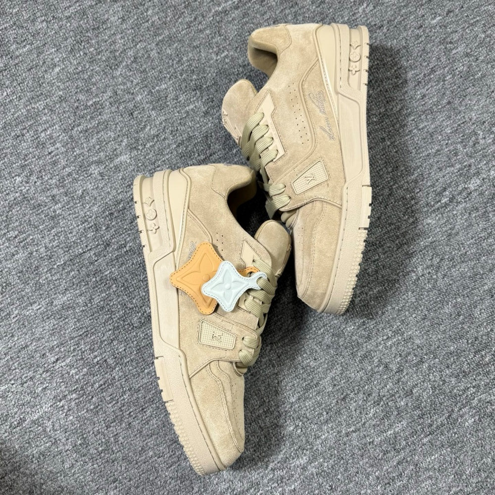 트레이너 스니커즈 (Trainer sneakers)