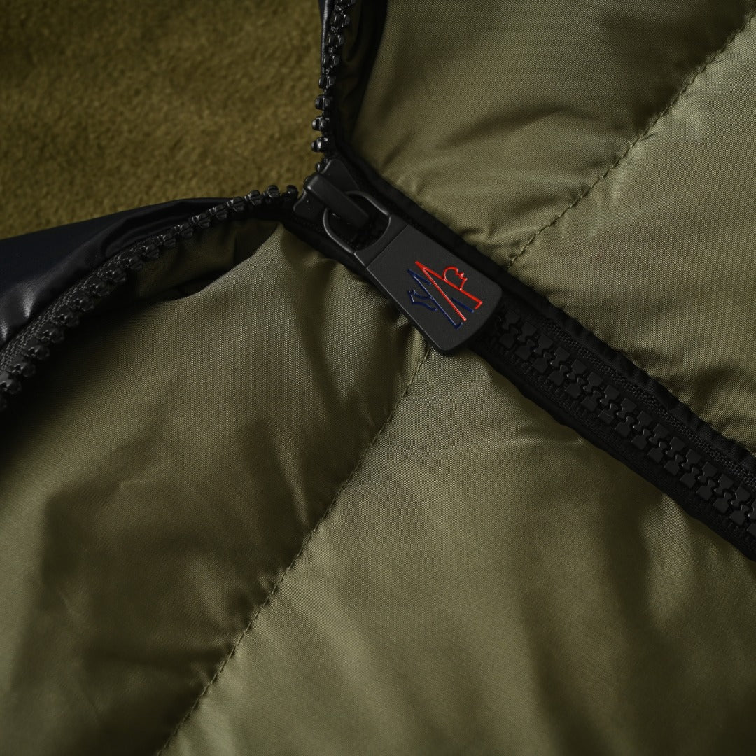 트라이앵글 경량패딩 (Triangle lightweight padding)