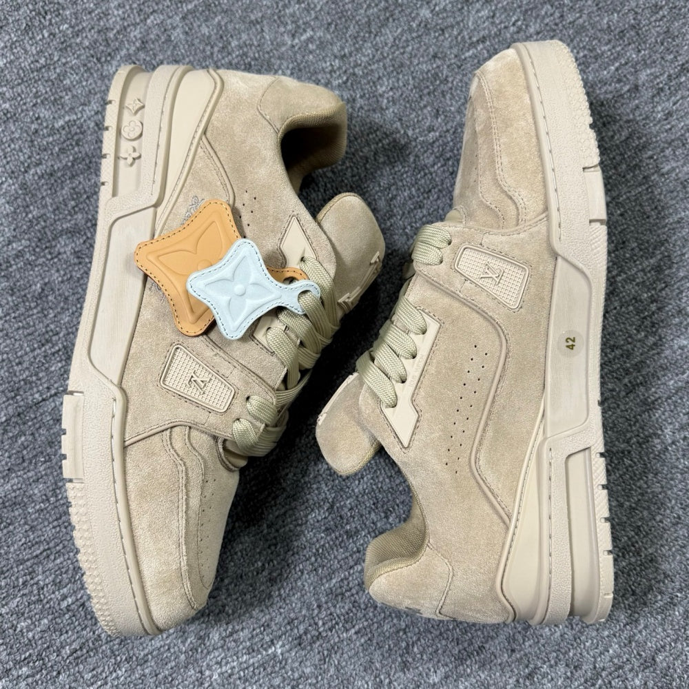 트레이너 스니커즈 (Trainer sneakers)