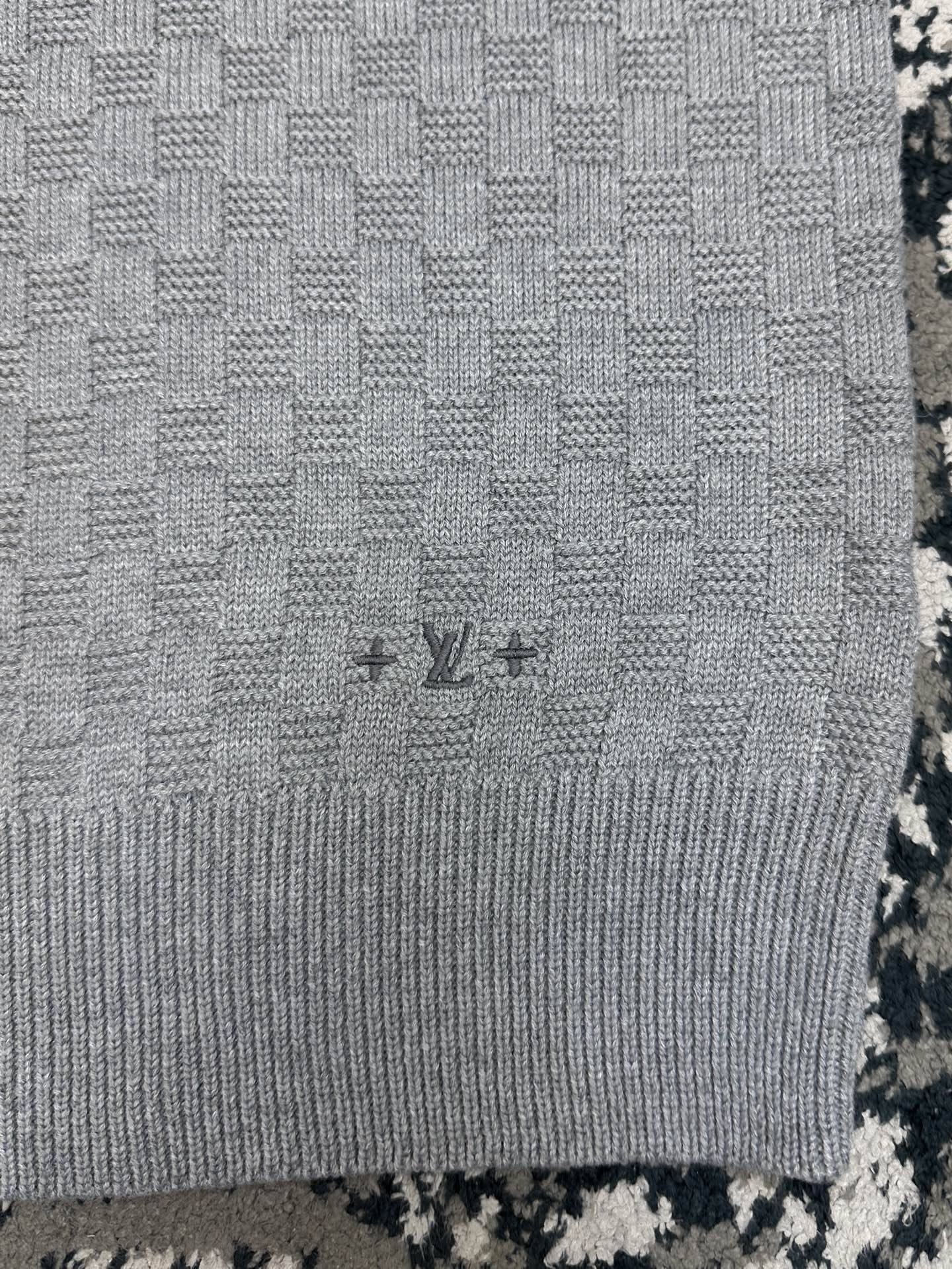 미니다미에 니트티 (Mini Damier knit sweater)