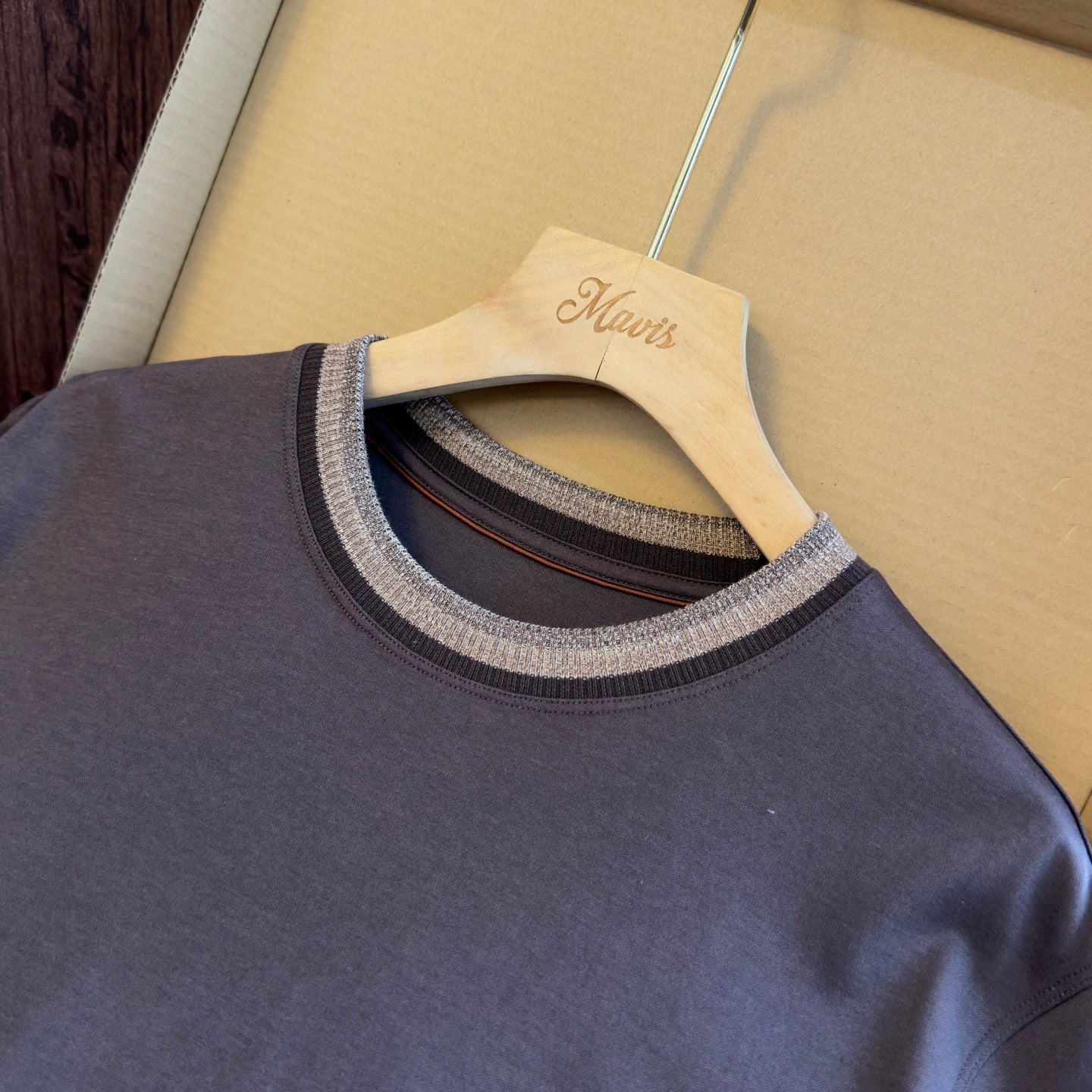 골지 칼라 반팔티셔츠 (ribbed collar short-sleeve t-shirt)