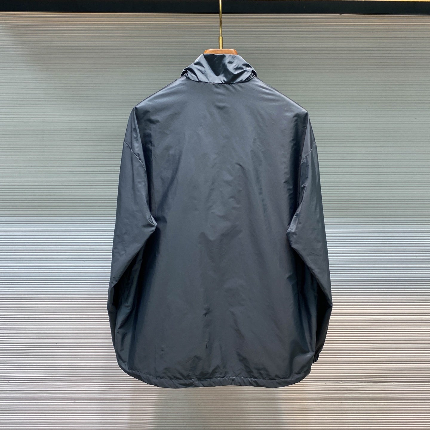 컬러 블록 리버서블 바람막이 (Color Block Reversible Windbreaker)