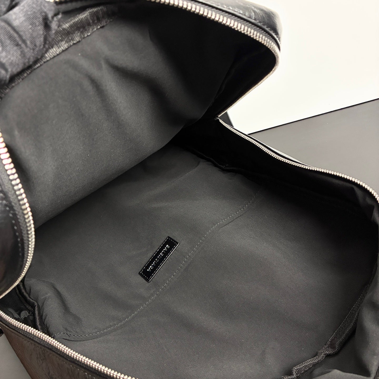 슈퍼부지 백팩 (Superbuji Backpack)
