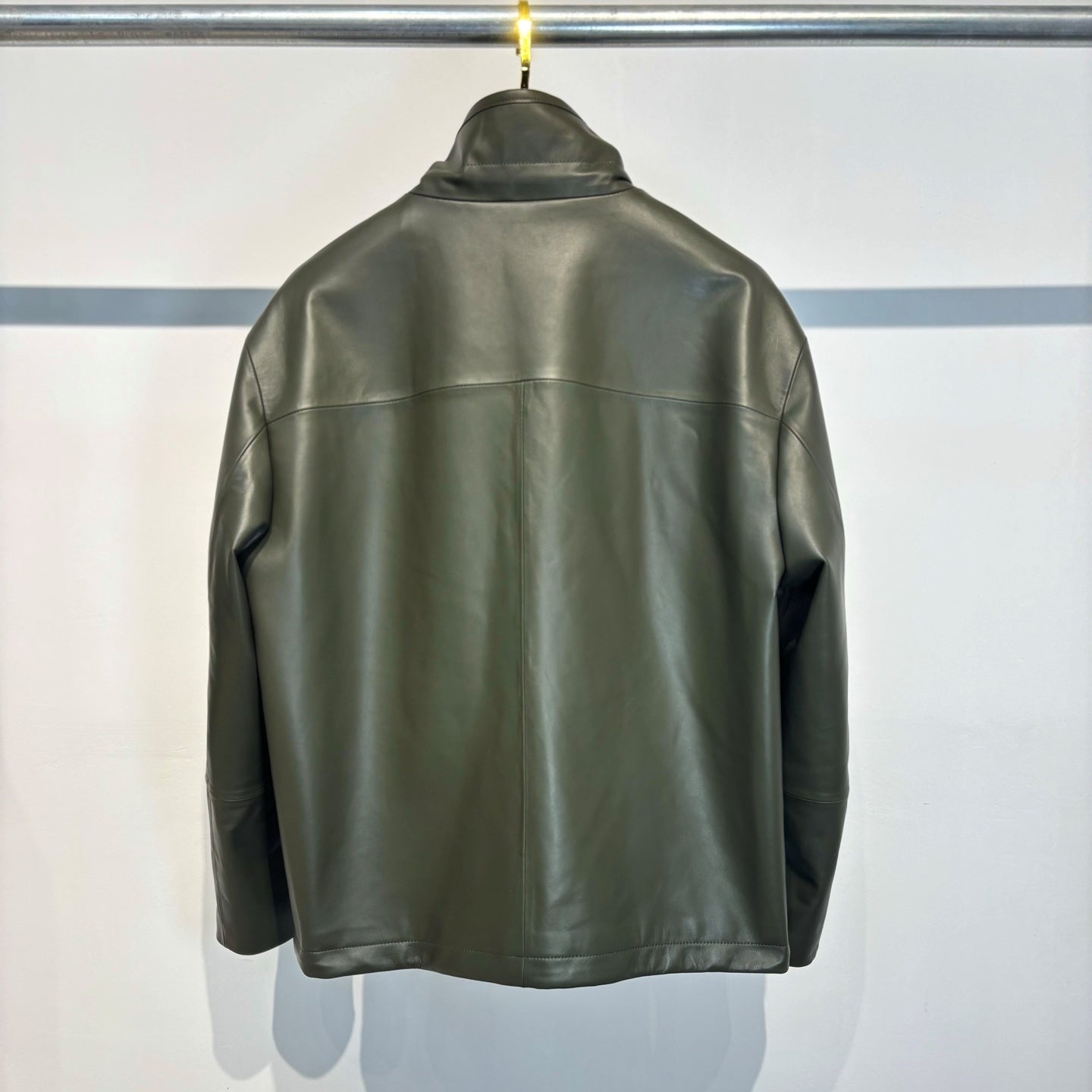 올리브 양가죽자켓 (Olive Sheepskin Jacket)