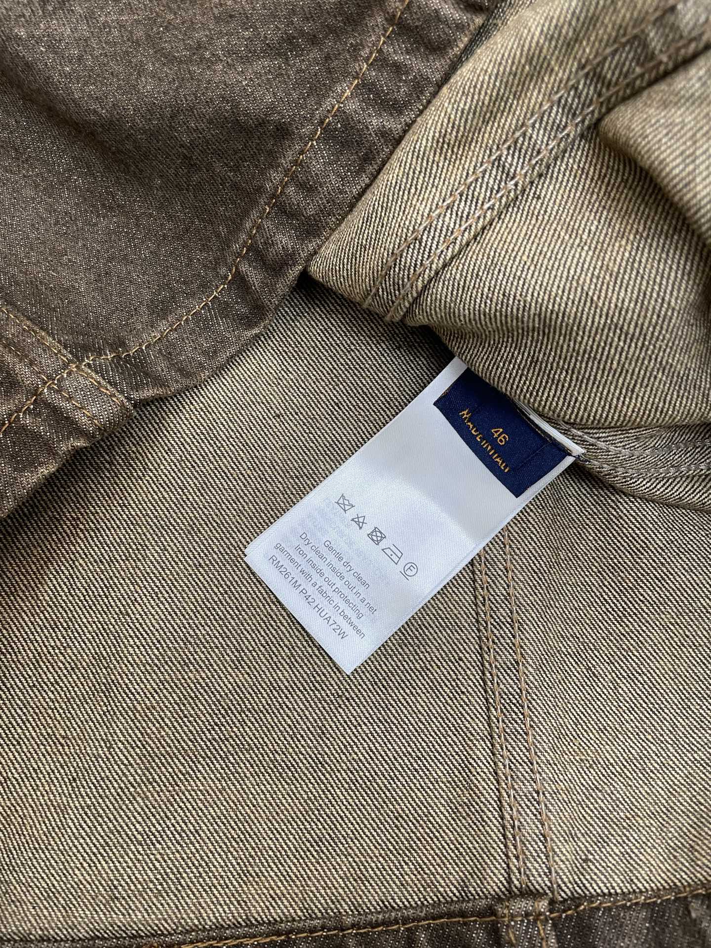 브론즈 데님 재킷, 청바지 (Bronze denim jacket, jeans)