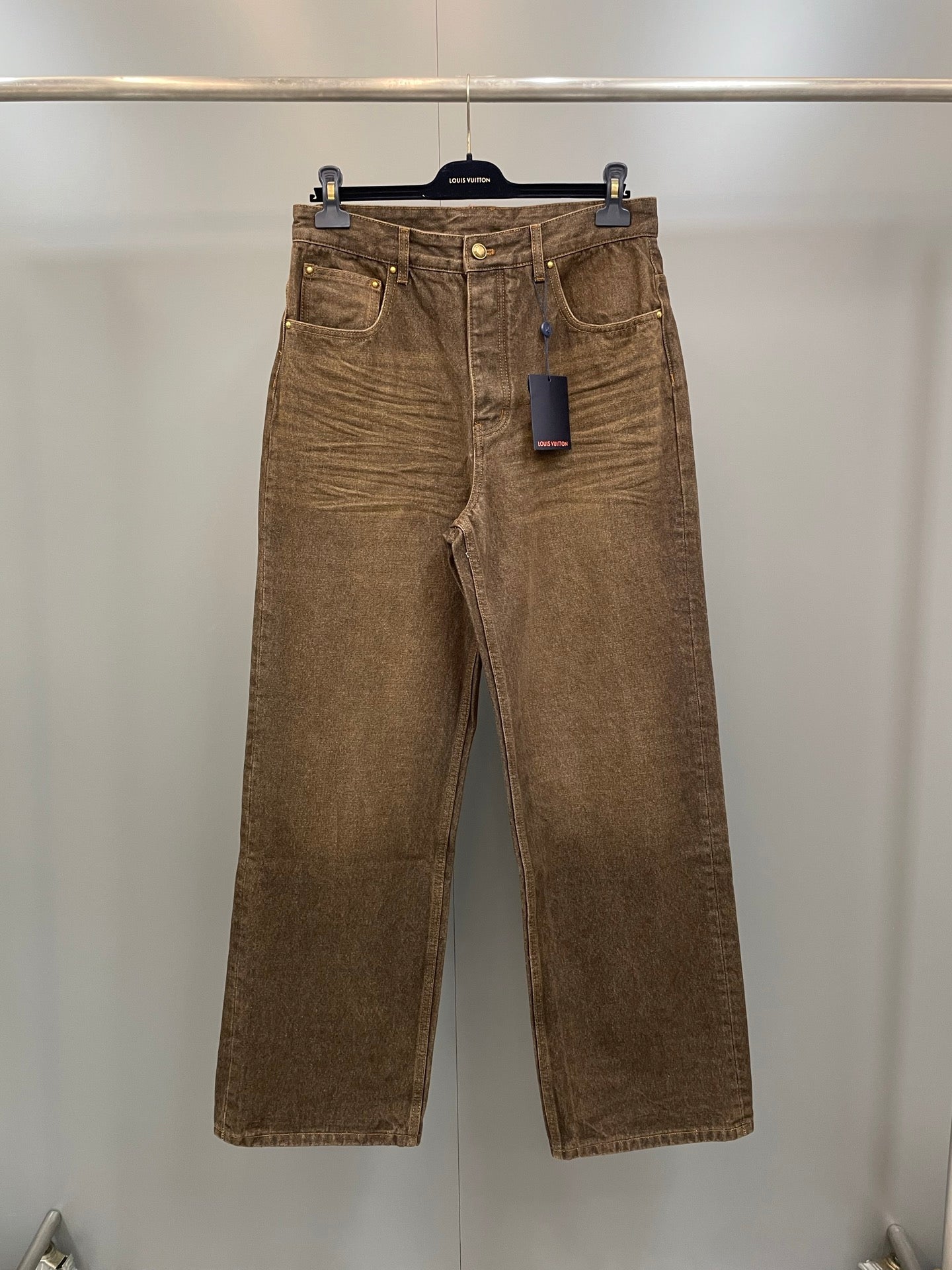 브론즈 데님 재킷, 청바지 (Bronze denim jacket, jeans)