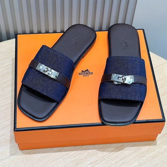 버클 샌들 (buckle sandals)