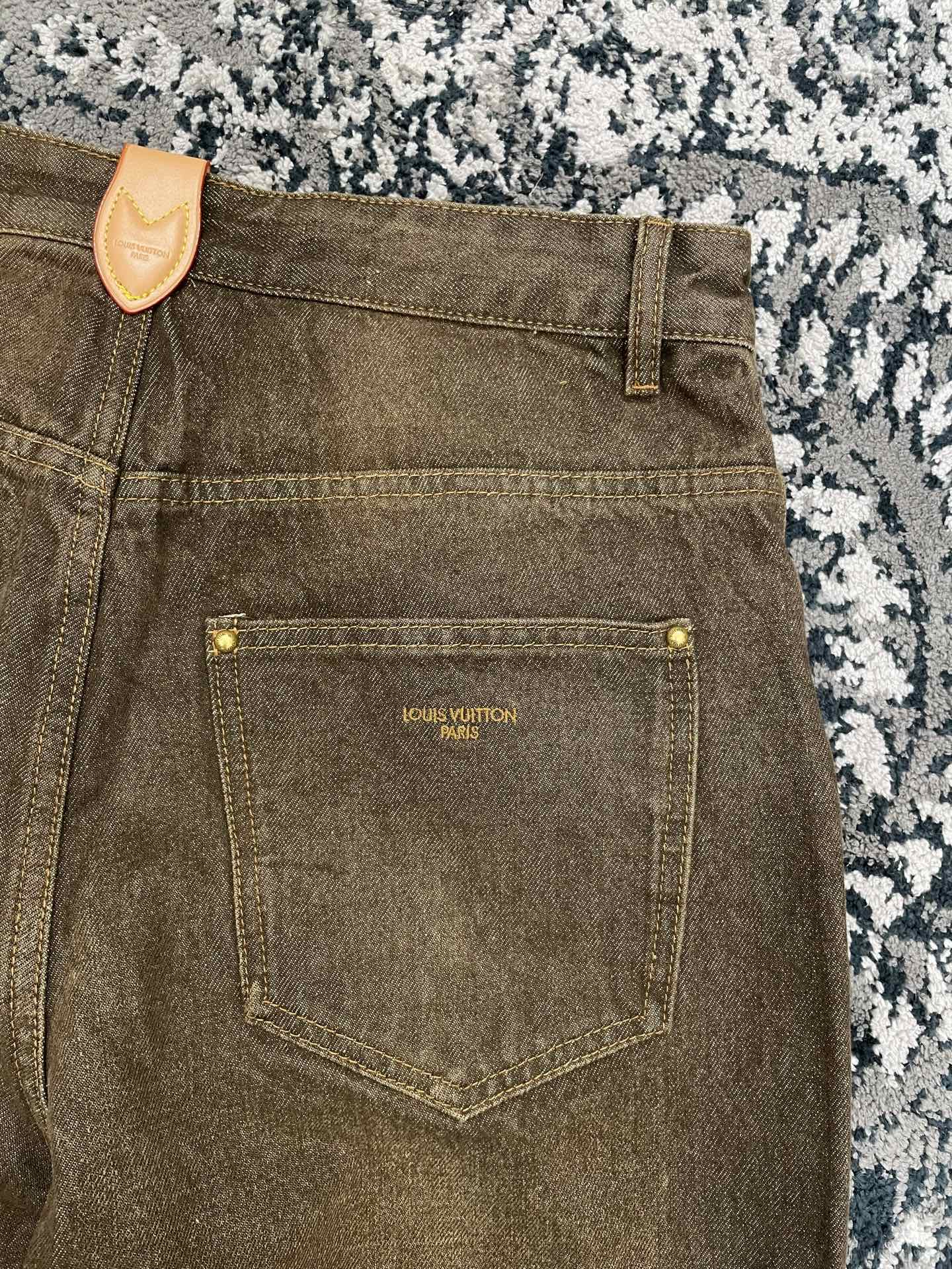 브론즈 데님 재킷, 청바지 (Bronze denim jacket, jeans)