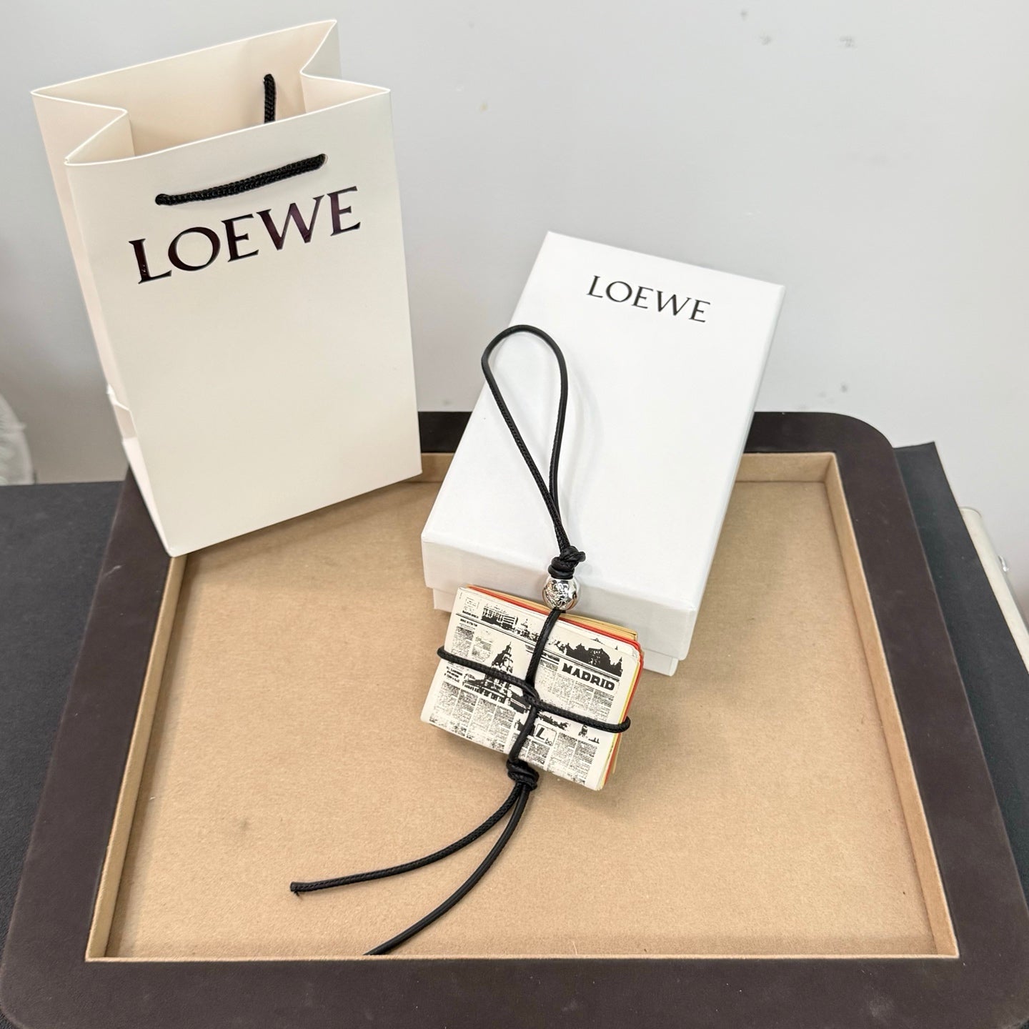 페블 참 (pebble charm)