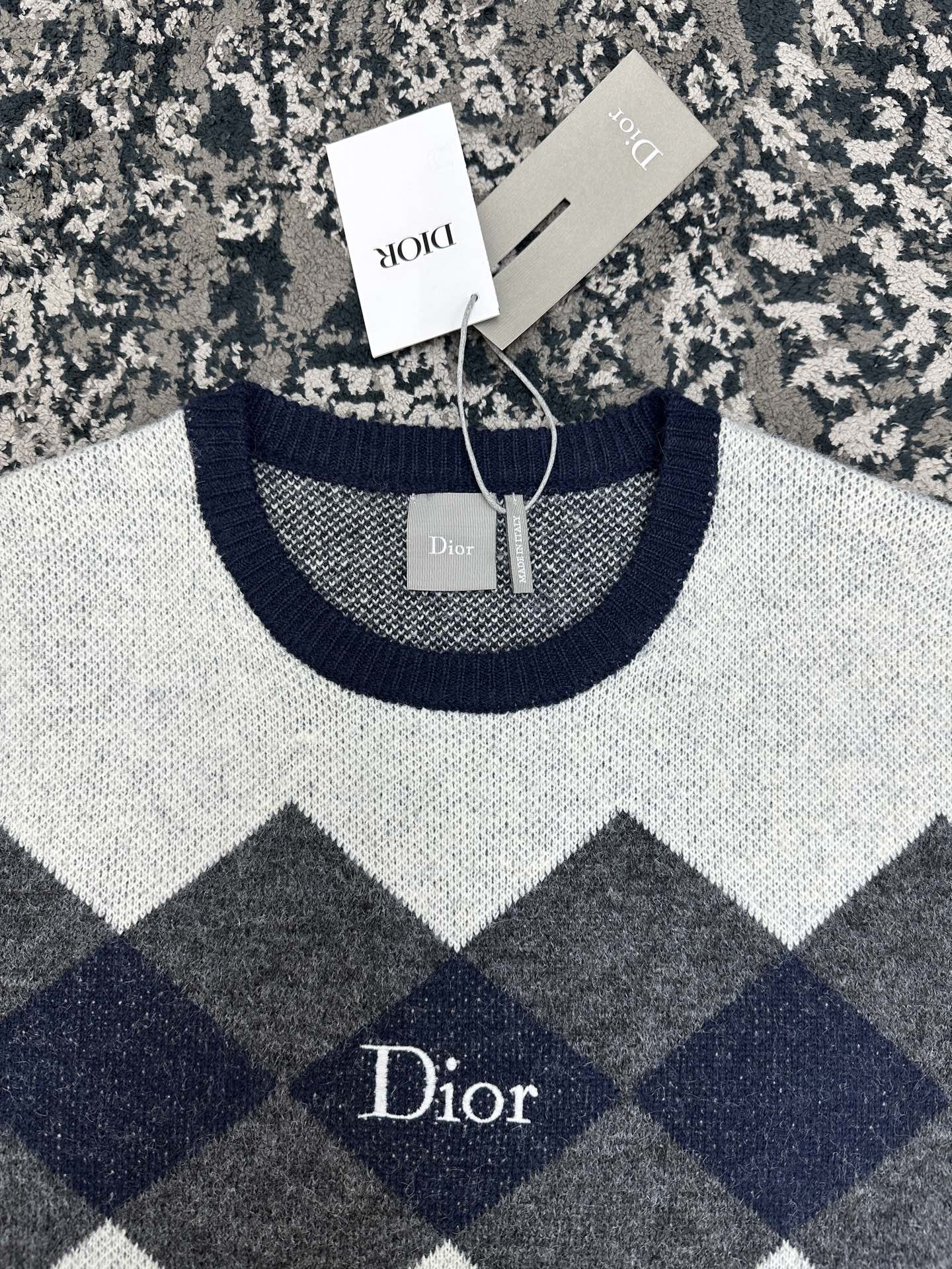 브러시드 울 캐시 스웨터 (Brushed Wool-Cashmere Sweater)