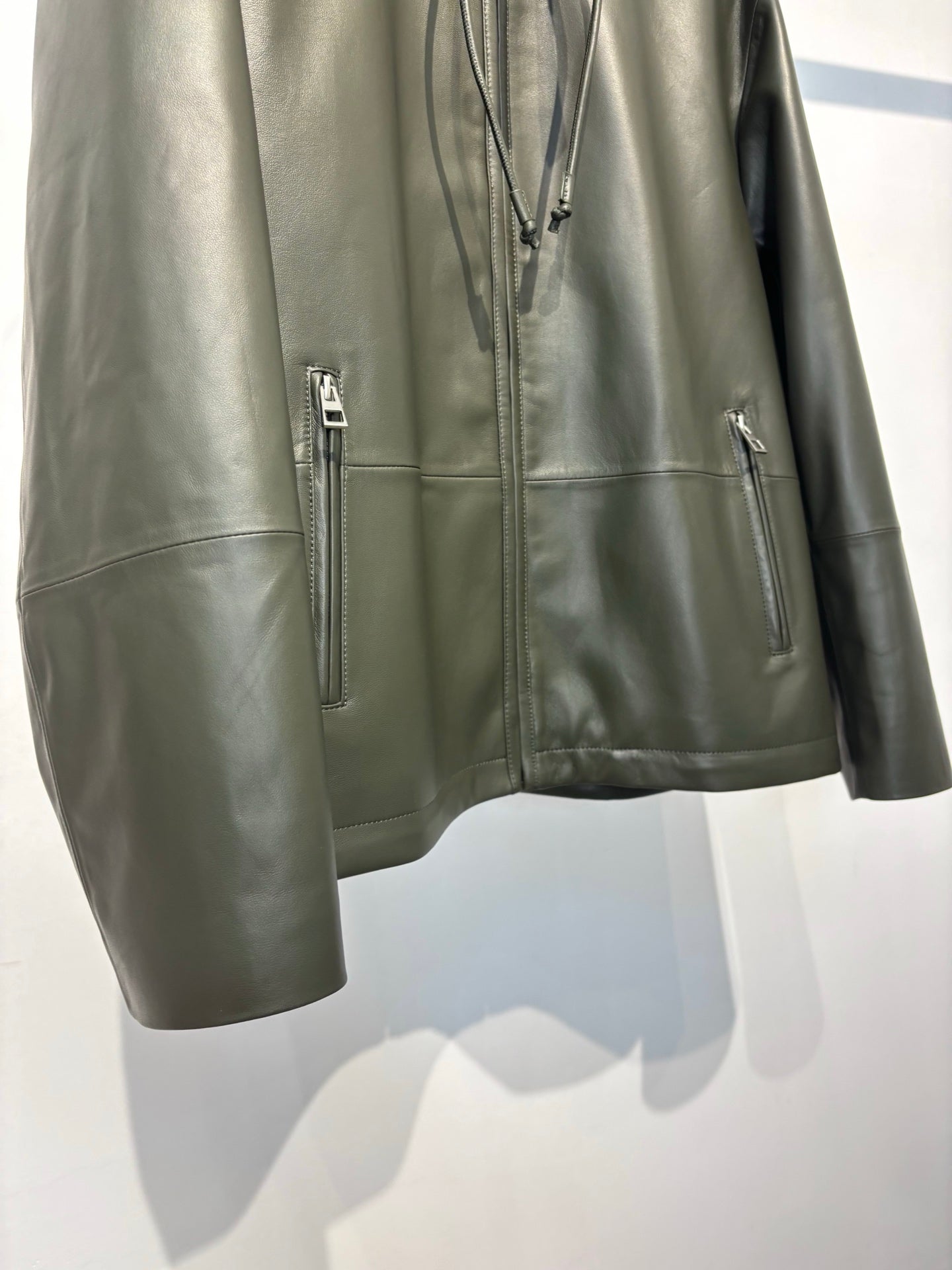 올리브 양가죽자켓 (Olive Sheepskin Jacket)
