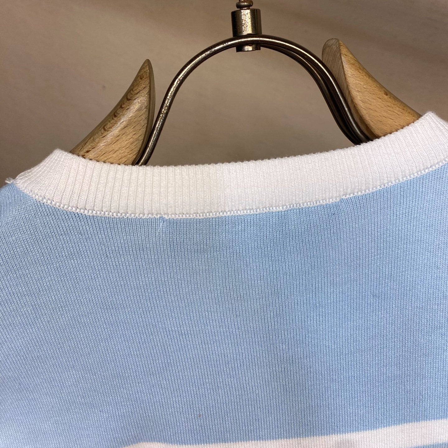 컬러 블록 스트라이프 반팔티셔츠 (Color block striped short-sleeve t-shirt)