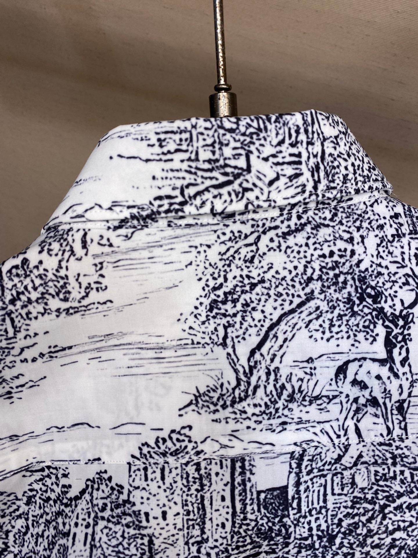 모노톤 셔츠 (Monotone shirt)