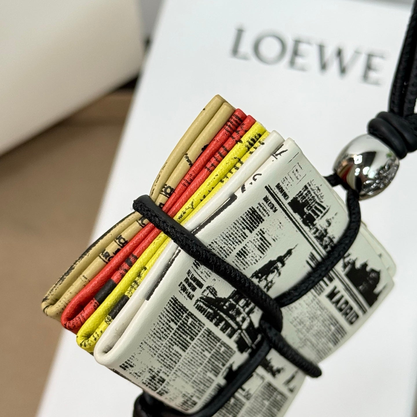 페블 참 (pebble charm)