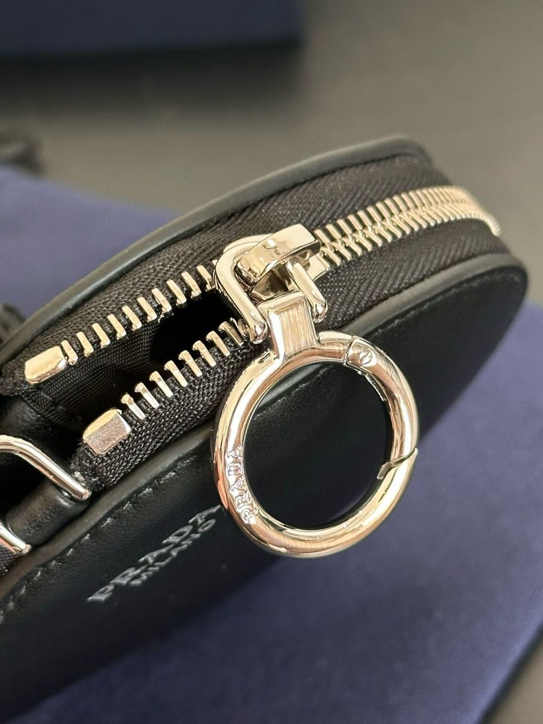레더 폴더블 미니백 (Leather Foldable Mini Bag)