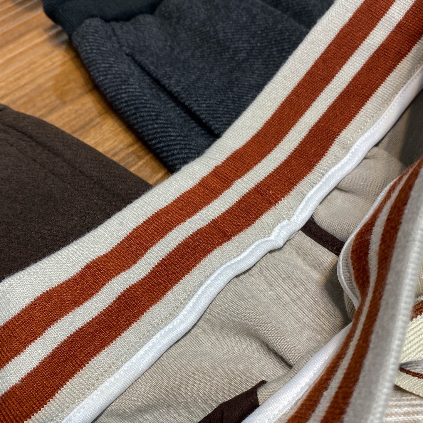 브러시드 밴딩팬츠 (Brushed banding pants)