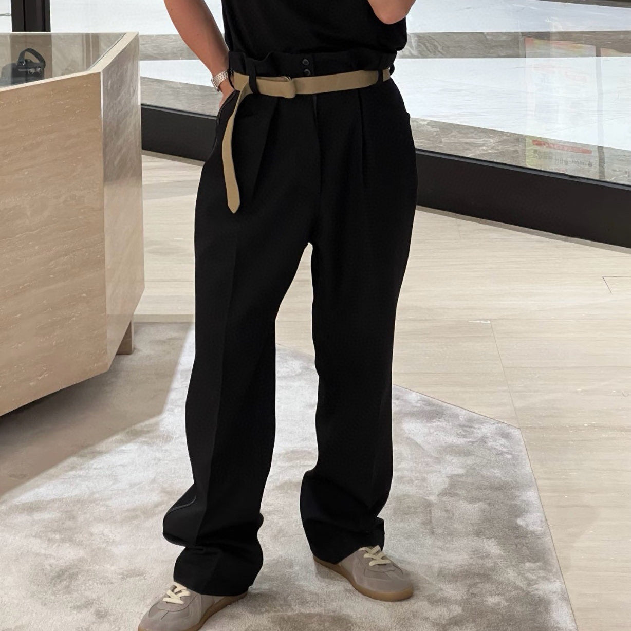 벨트 팬츠 (belted pants)