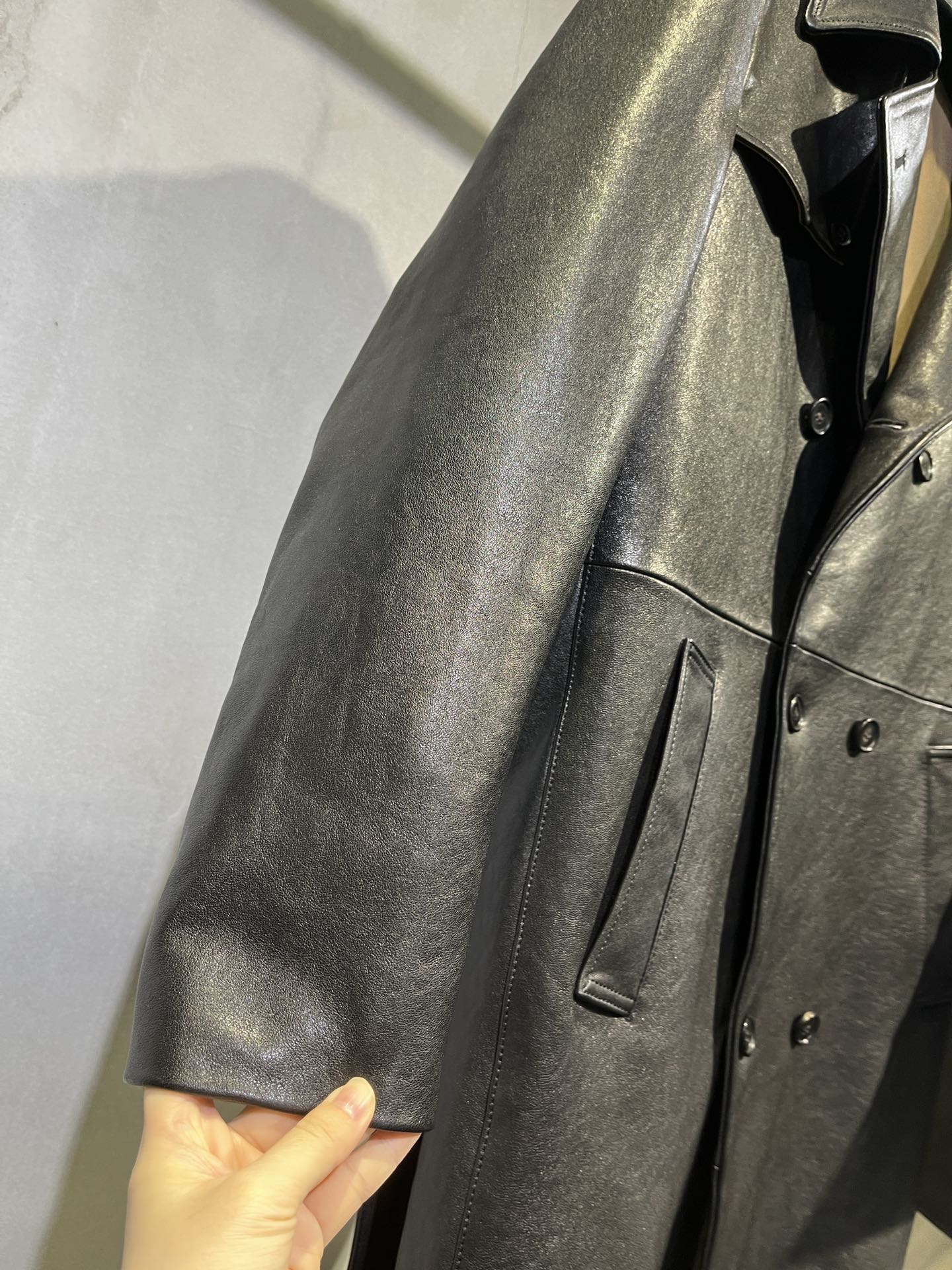 램스킨 트렌치 코트 (Lambskin trench coat)
