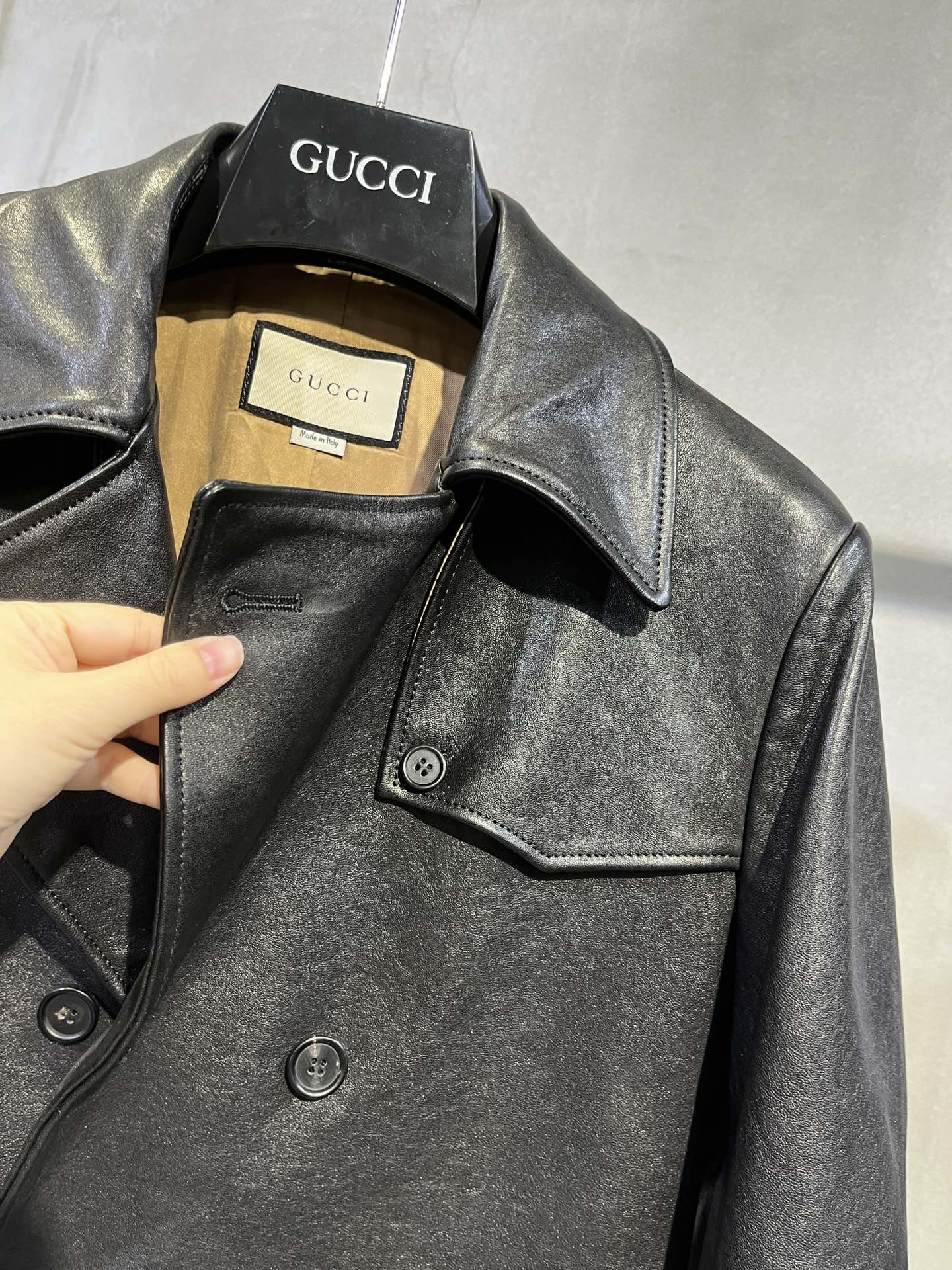 램스킨 트렌치 코트 (Lambskin trench coat)