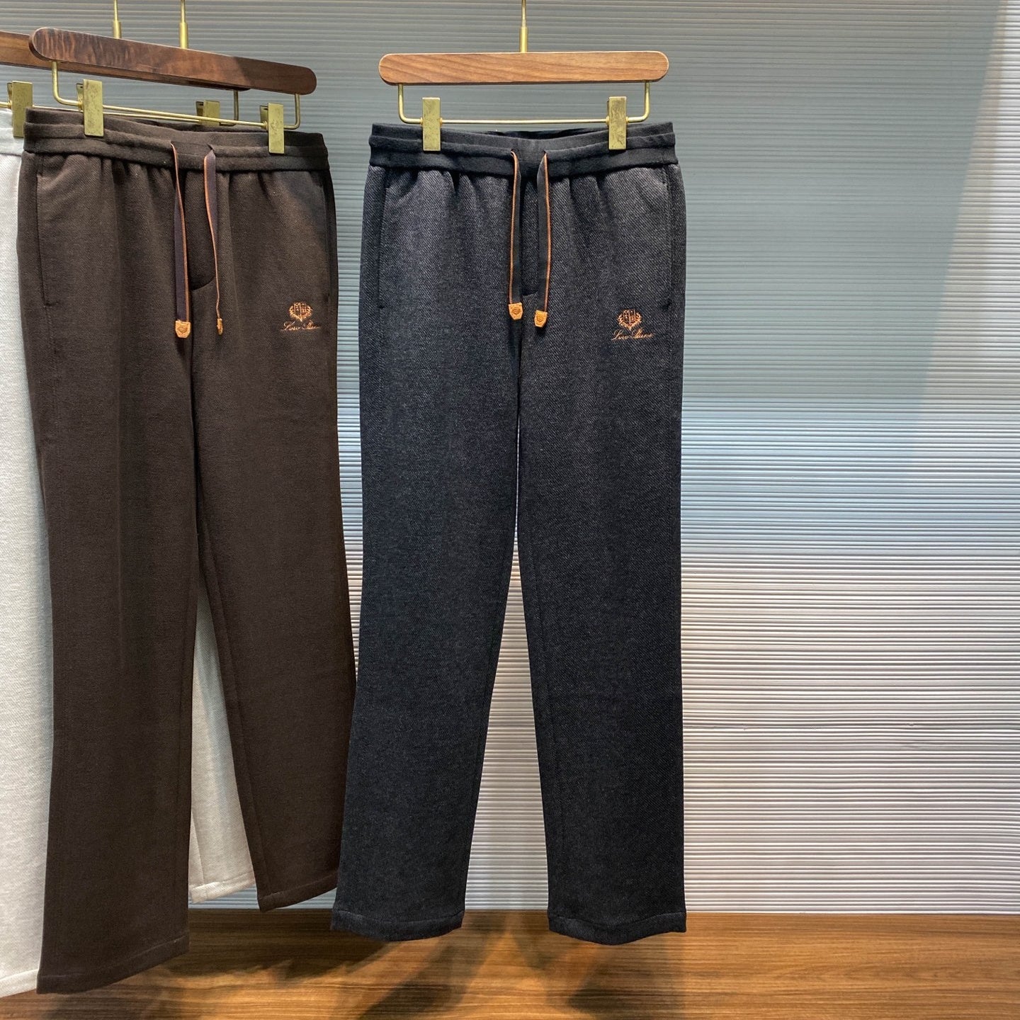 브러시드 밴딩팬츠 (Brushed banding pants)