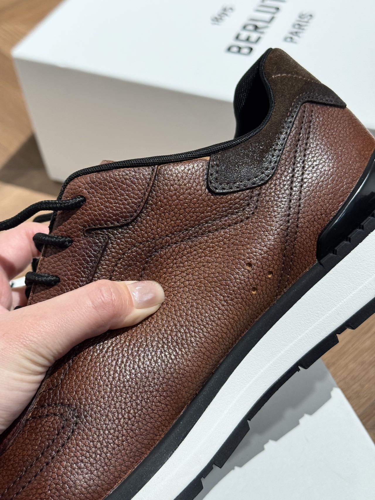 패스트 트랙 스니커즈 (Fast Track Sneakers)