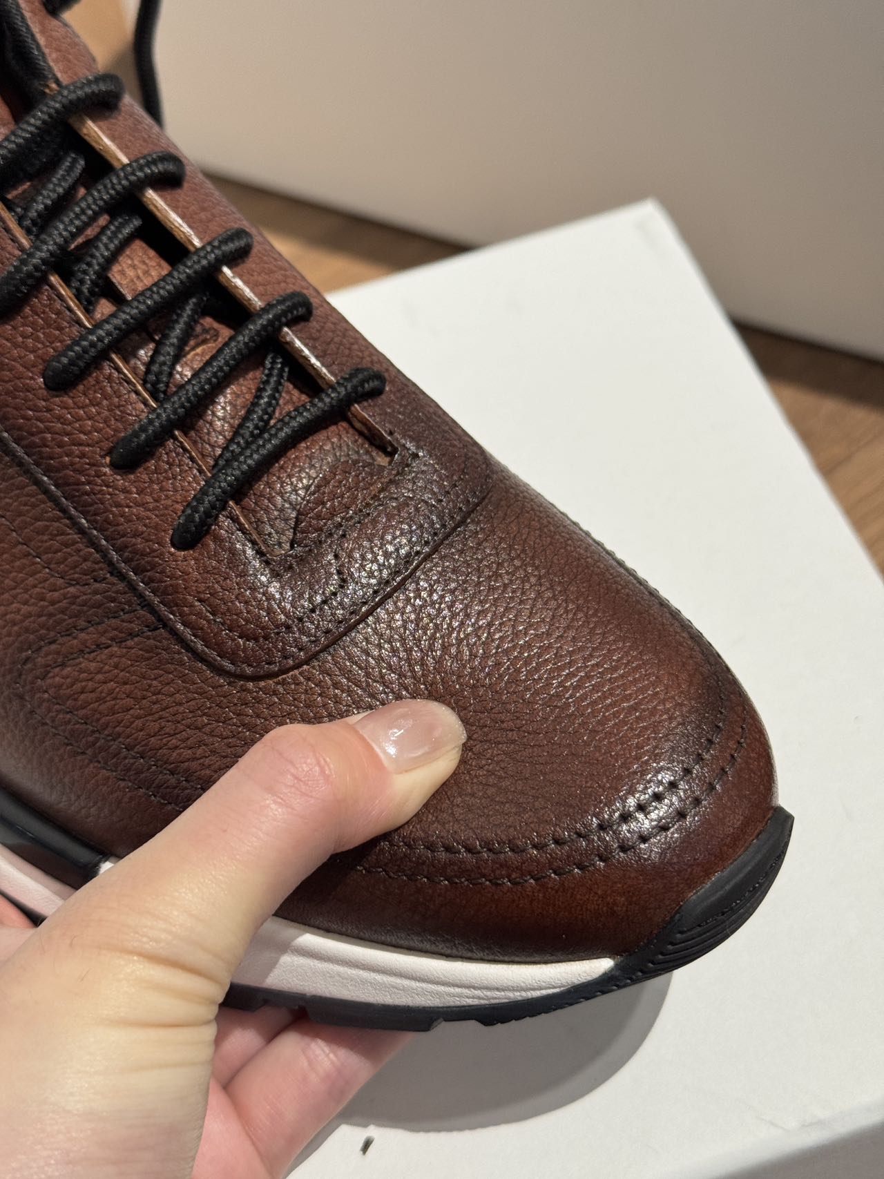 패스트 트랙 스니커즈 (Fast Track Sneakers)