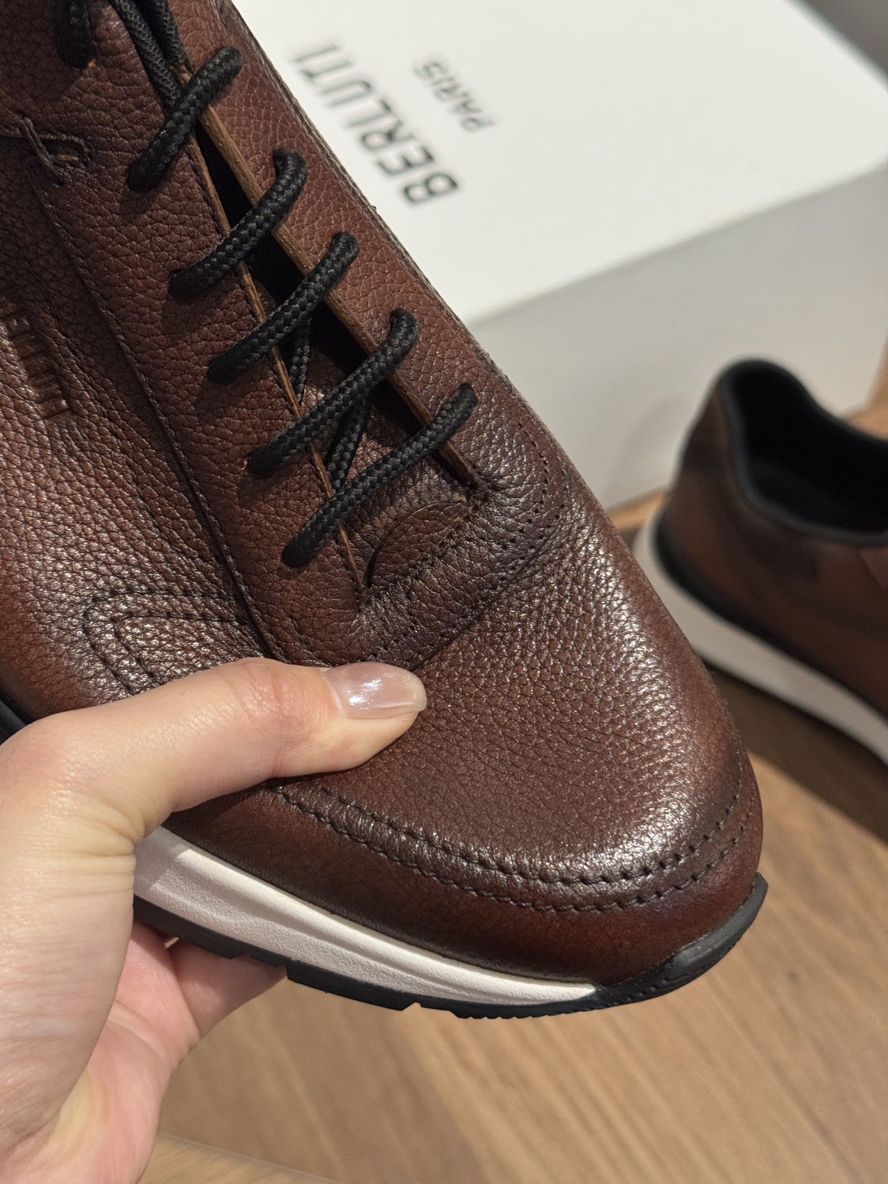 패스트 트랙 스니커즈 (Fast Track Sneakers)