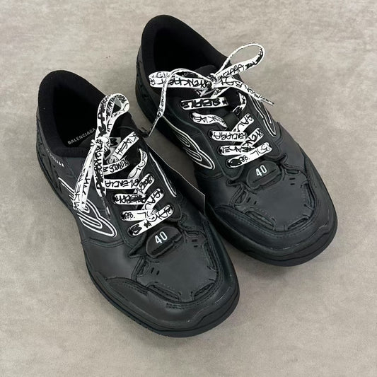 햄튼슨 원아웃 스니커즈 (Hamptonson One Out Sneakers)