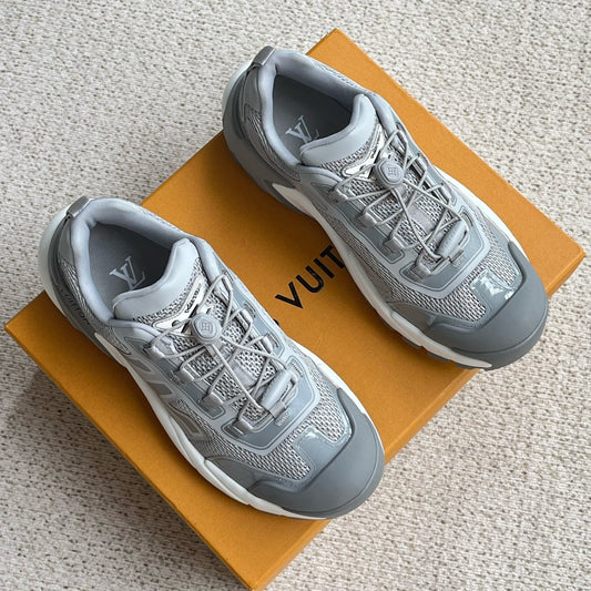 러너 스니커즈 (Runner sneakers)