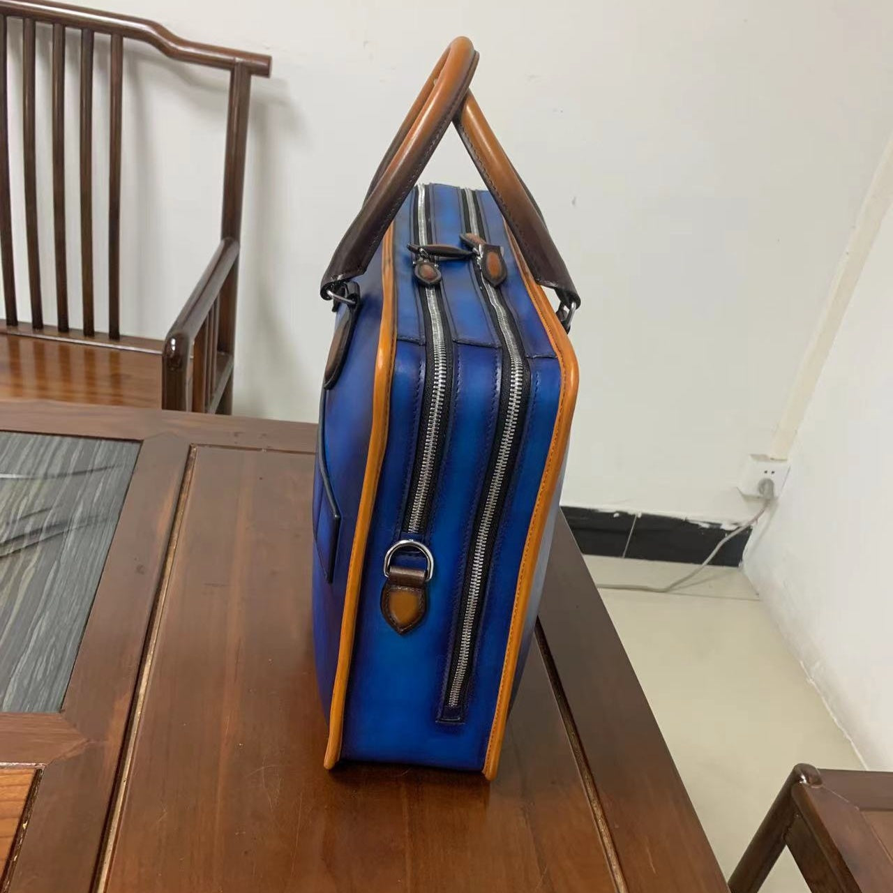 두 주르 브리프케이스 (Du Jour Briefcase)