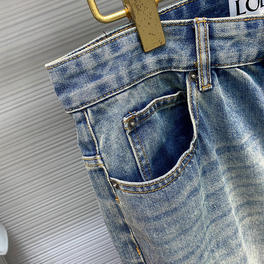 인디고 워싱 청바지 (Indigo washed jeans)