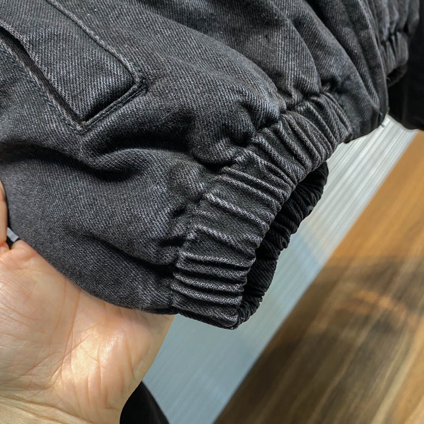 블랙워시드 데님재킷 (Black washed denim jacket)