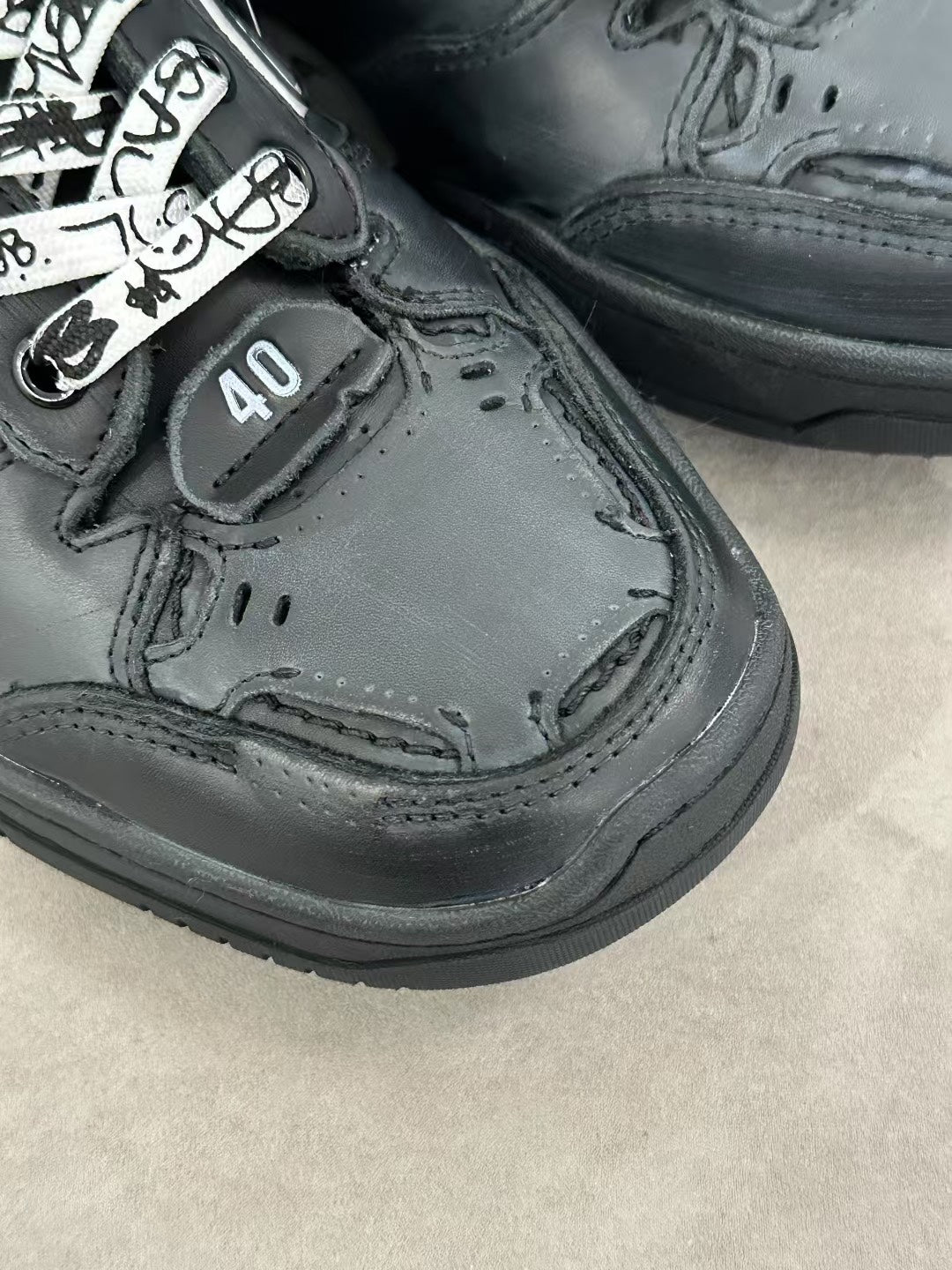 햄튼슨 원아웃 스니커즈 (Hamptonson One Out Sneakers)