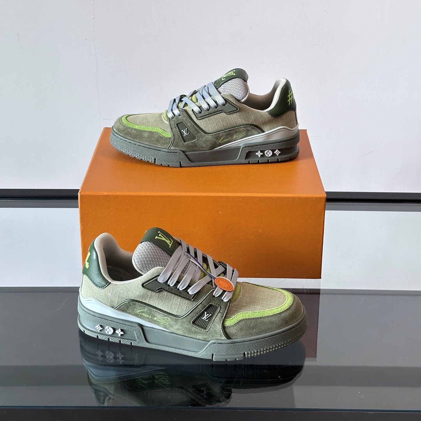 JIA 트레이너스니커즈 (JIA Trainer Sneakers)