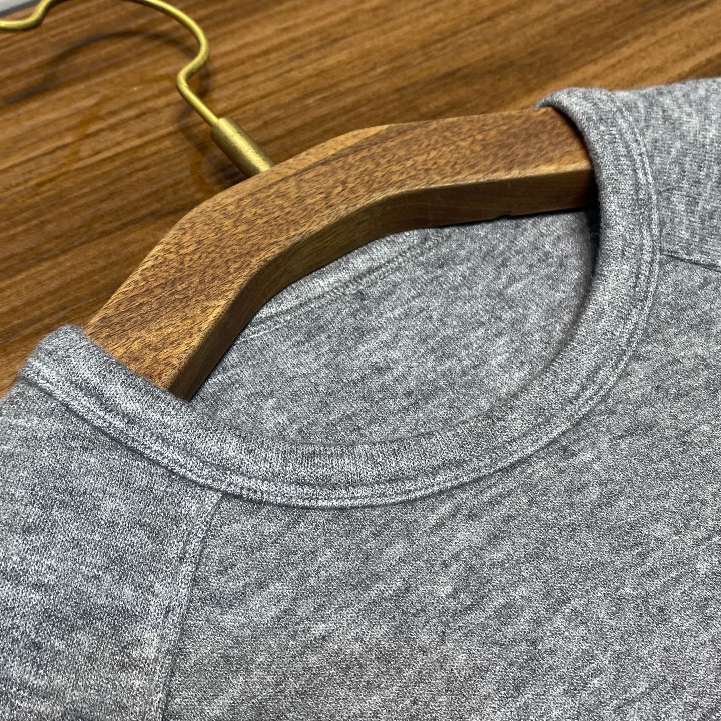 울 블렌드티셔츠 (Wool blend t-shirt)