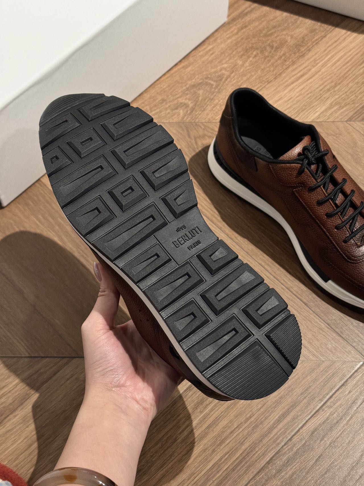 패스트 트랙 스니커즈 (Fast Track Sneakers)