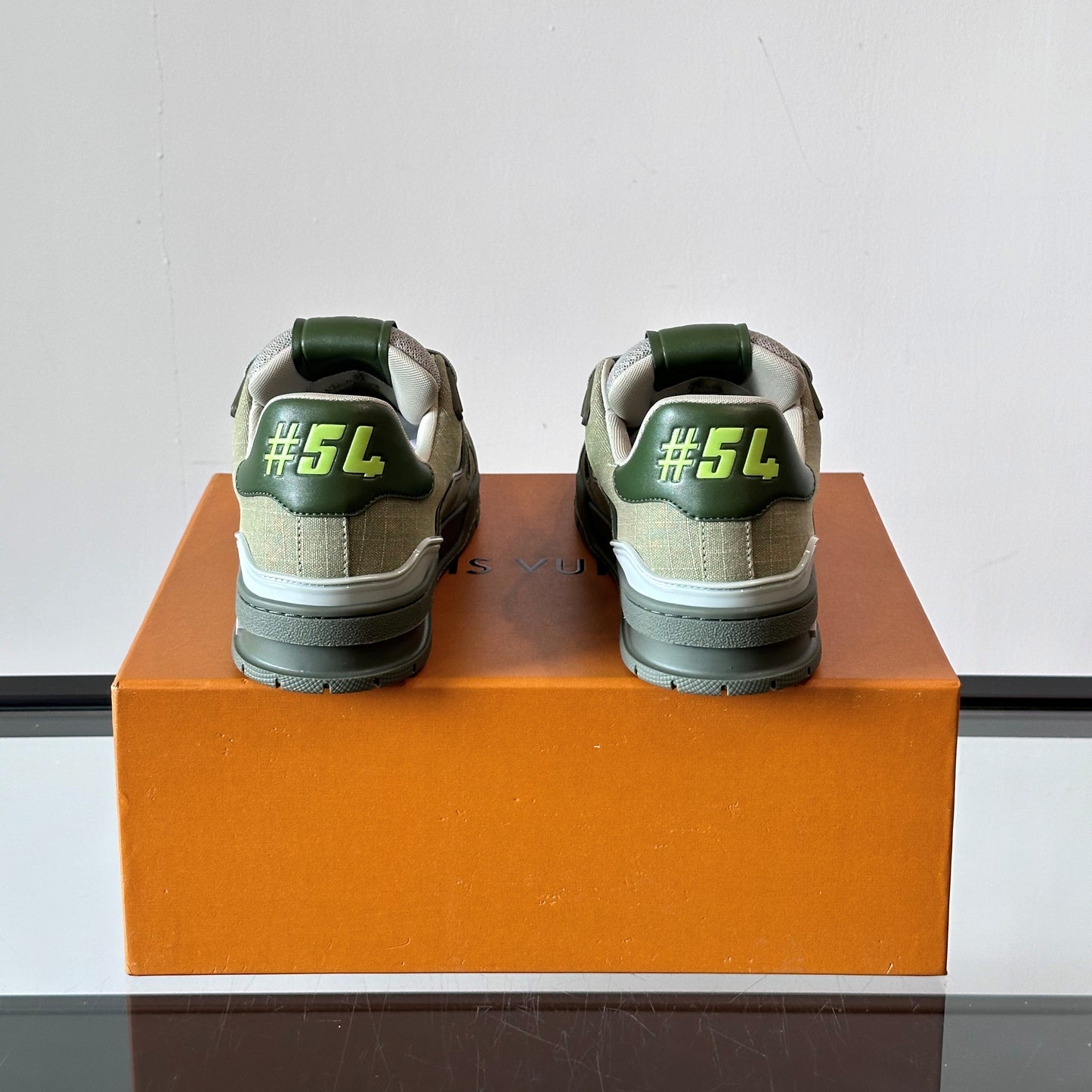 JIA 트레이너스니커즈 (JIA Trainer Sneakers)