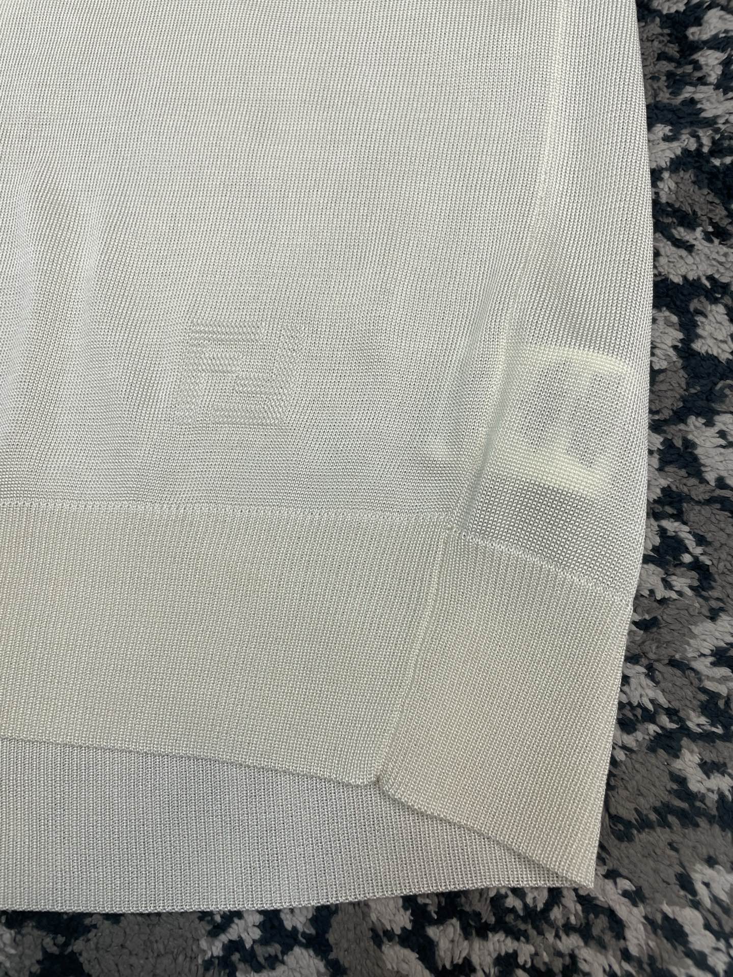 모티프 티셔츠 (Motif t-shirt)