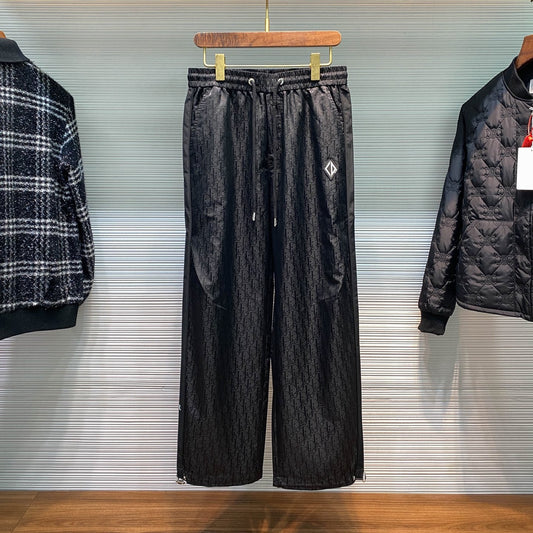 톤온톤 자카드 팬츠 (Tone-on-tone jacquard pants)