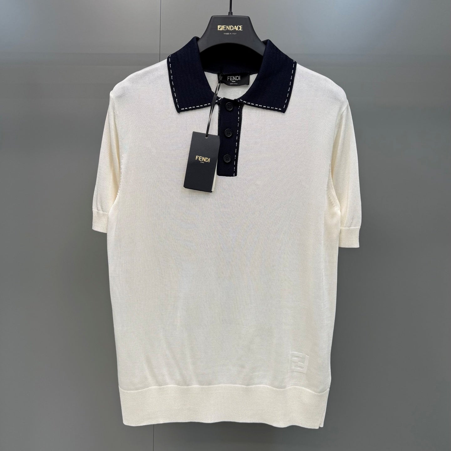 모티프 티셔츠 (Motif t-shirt)
