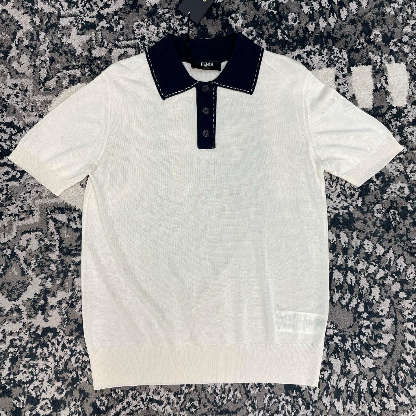 모티프 티셔츠 (Motif t-shirt)