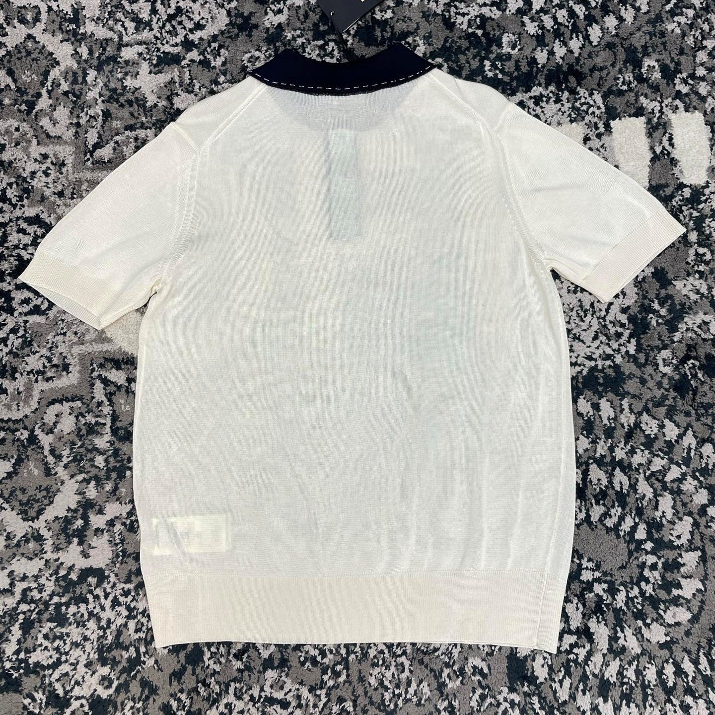 모티프 티셔츠 (Motif t-shirt)