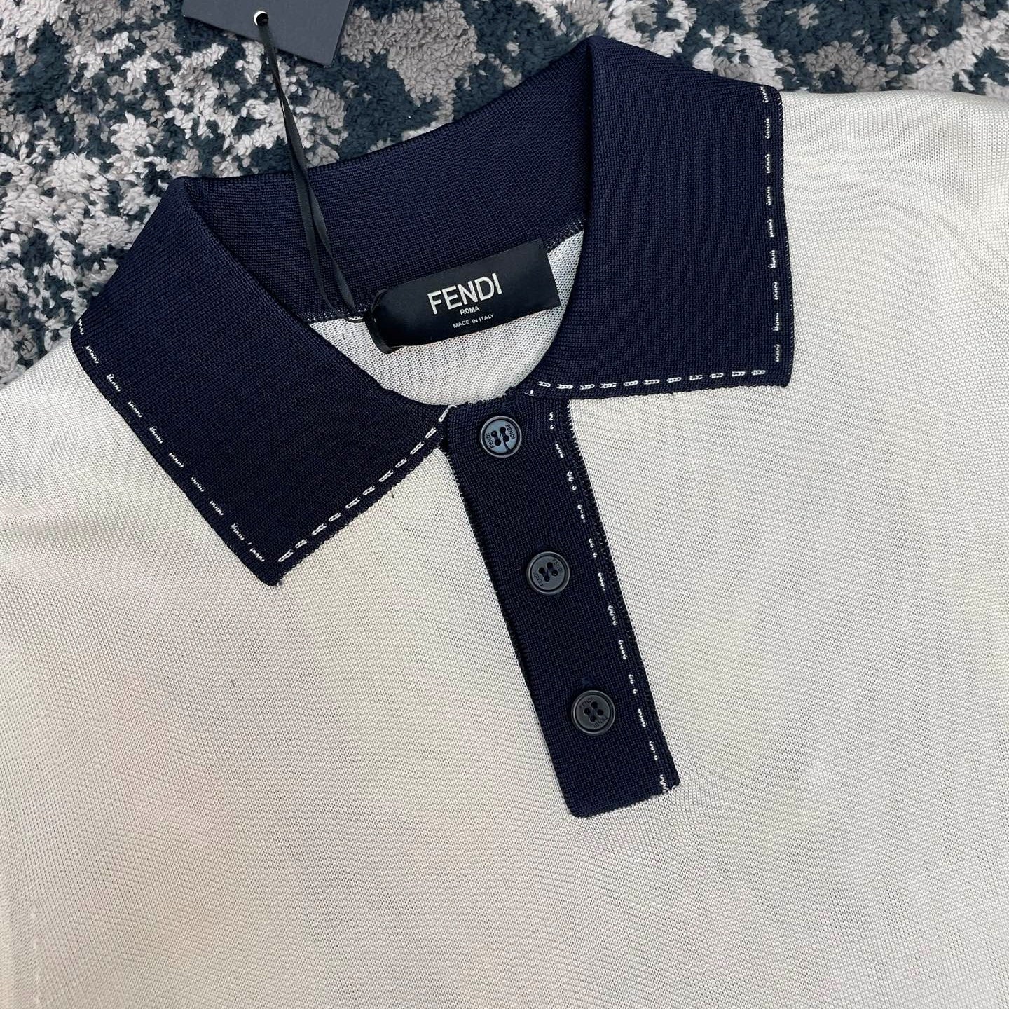 모티프 티셔츠 (Motif t-shirt)