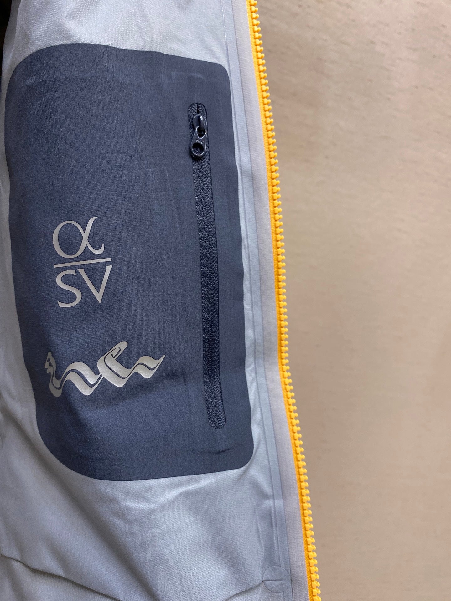 하드쉘 스키 뷘드브레이커 (Hardshell ski Wundbreaker)