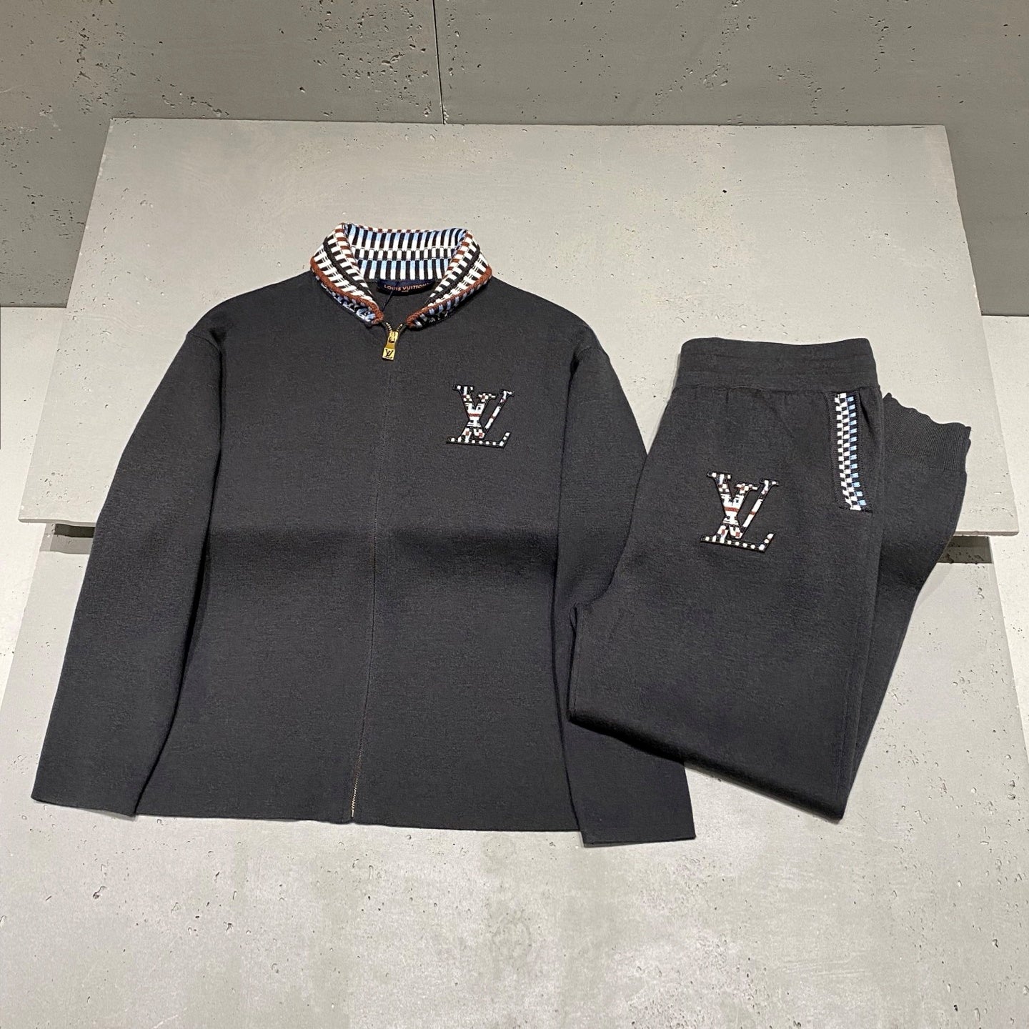 크로셰 트레이닝복 (crochet tracksuit)