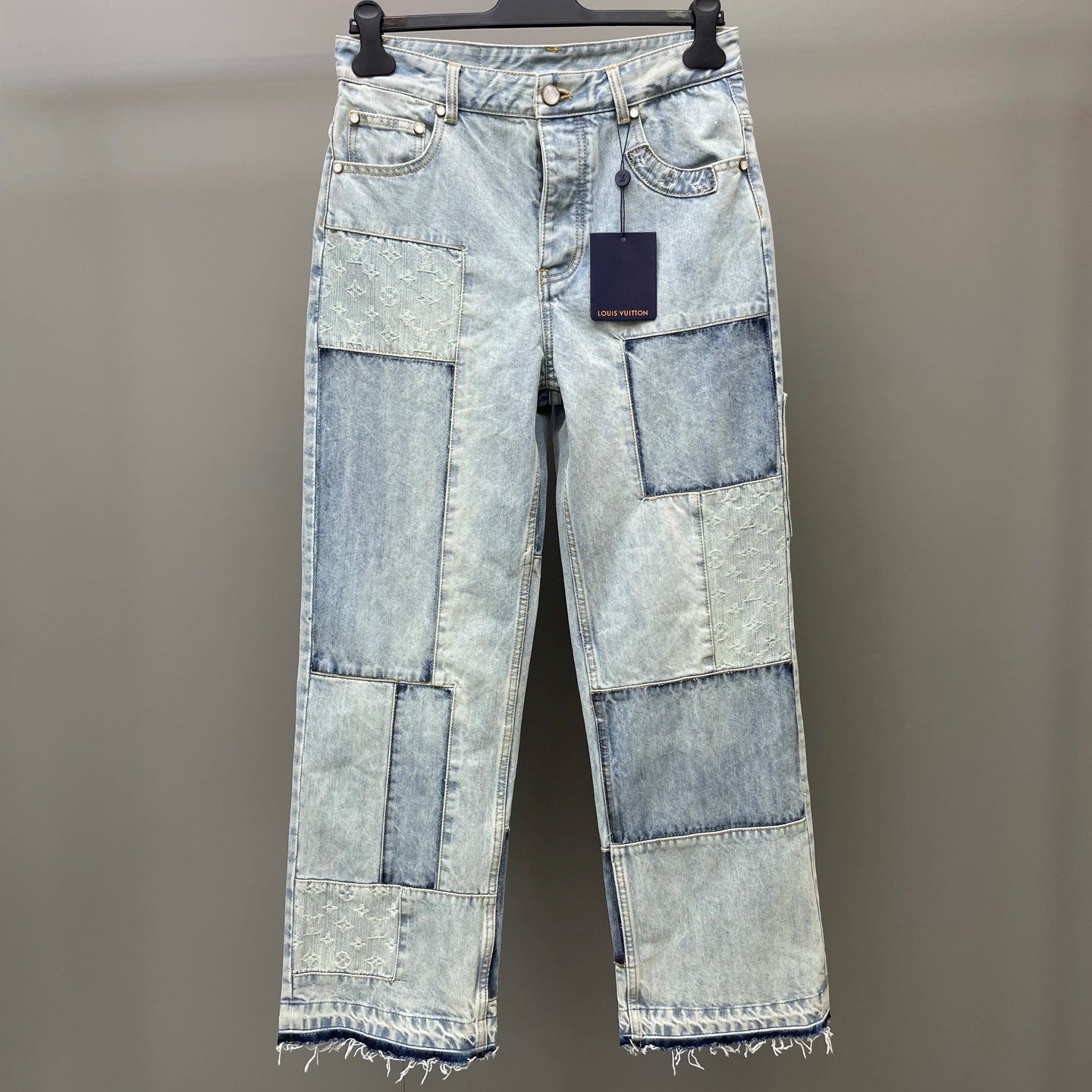 톤온톤 청바지 (Tone-on-tone jeans)