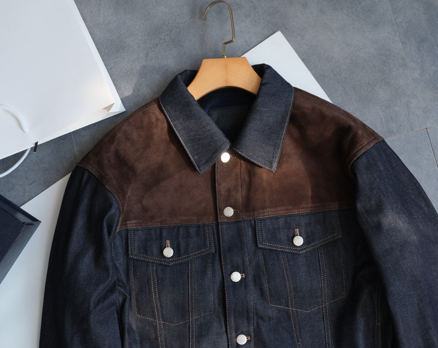 워시드 데님자켓 (Washed denim jacket)