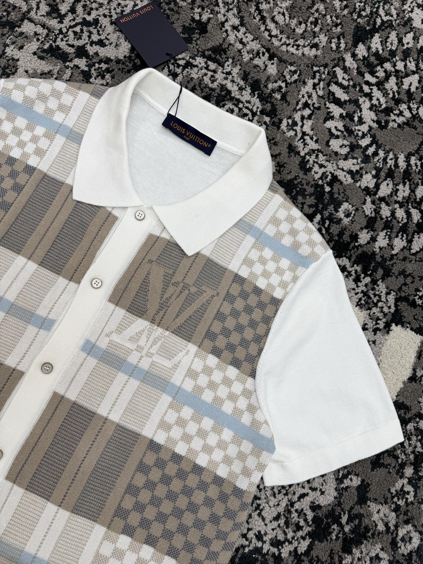 자카드 반팔 셔츠 (Jacquard short-sleeve shirt)
